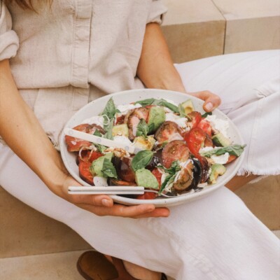 Avocado caprese salad_what I eat in a busy day
